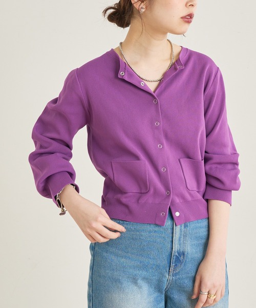 natural couture（ナチュラルクチュール）の「【WEB限定】旬顔コーデが決まるプチプラリングドット釦おしゃれカーディガン（カーディガン/ボレロ・レディース・ブラック/パープル/オフホワイト/グリーン/その他1・FREE）」の4枚目の写真