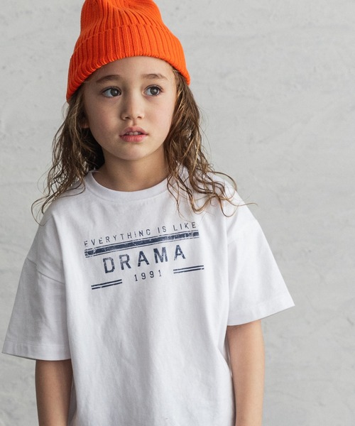 PAIRMANON STREET(ペアマノンストリート)の「【かぞくおそろい】ストリートグラフィックプリントTシャツ(Tシャツ/カットソー・キッズ・オフホワイト/ホワイト系その他/ホワイト系その他2/ブラック系その他/ブラック系その他2/ホワイト系その他3/ホワイト系その他4/ブラック系その他3/ブラック系その他4/カーキ・100/110/120/130/140/150/90)」の3枚目の写真