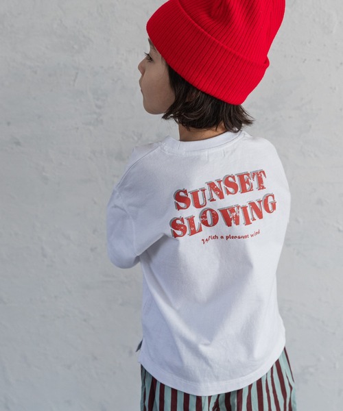 PAIRMANON STREET(ペアマノンストリート)の「【かぞくおそろい】ストリートグラフィックプリントTシャツ(Tシャツ/カットソー・キッズ・オフホワイト/ホワイト系その他/ホワイト系その他2/ブラック系その他/ブラック系その他2/ホワイト系その他3/ホワイト系その他4/ブラック系その他3/ブラック系その他4/カーキ・100/110/120/130/140/150/90)」の4枚目の写真
