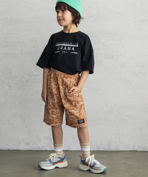 PAIRMANON STREET(ペアマノンストリート)の「【かぞくおそろい】ストリートグラフィックプリントTシャツ(Tシャツ/カットソー・キッズ・オフホワイト/ホワイト系その他/ホワイト系その他2/ブラック系その他/ブラック系その他2/ホワイト系その他3/ホワイト系その他4/ブラック系その他3/ブラック系その他4/カーキ・100/110/120/130/140/150/90)」の18枚目の写真