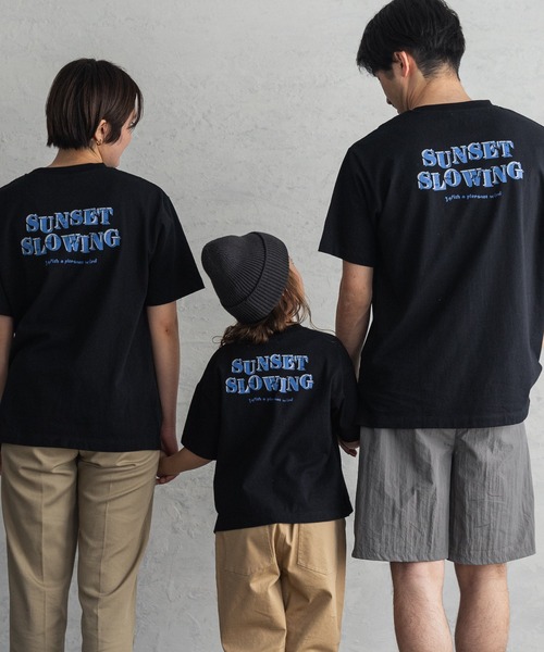 PAIRMANON STREET(ペアマノンストリート)の「【かぞくおそろい】ストリートグラフィックプリントTシャツ(Tシャツ/カットソー・キッズ・オフホワイト/ホワイト系その他/ホワイト系その他2/ブラック系その他/ブラック系その他2/ホワイト系その他3/ホワイト系その他4/ブラック系その他3/ブラック系その他4/カーキ・100/110/120/130/140/150/90)」の15枚目の写真