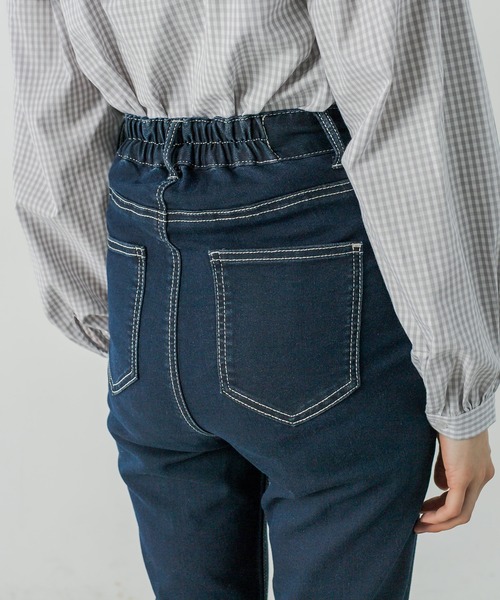 OLIVE des OLIVE（オリーブデオリーブ）の「ストレッチベーシックフレアパンツ（デニムパンツ・レディース・ブラック/ワンウォッシュ・FREE）」の8枚目の写真