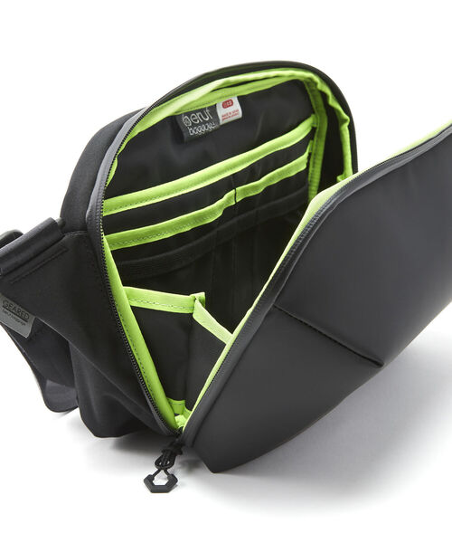 beruf baggage(ベルーフバゲッジ)の「【beruf baggage/ベルーフ バゲッジ】URBAN EX-DR6 スリングパック 6L brf-GR21-DR(ショルダーバッグ・メンズ・ブラック/ネイビー/オリーブ・FREE)」の4枚目の写真