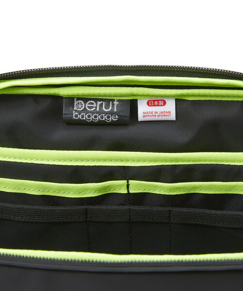 beruf baggage(ベルーフバゲッジ)の「【beruf baggage/ベルーフ バゲッジ】URBAN EX-DR6 スリングパック 6L brf-GR21-DR(ショルダーバッグ・メンズ・ブラック/ネイビー/オリーブ・FREE)」の12枚目の写真