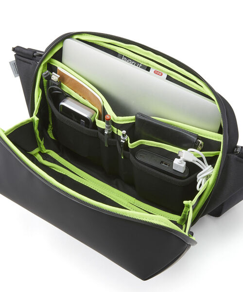 beruf baggage(ベルーフバゲッジ)の「【beruf baggage/ベルーフ バゲッジ】URBAN EX-DR6 スリングパック 6L brf-GR21-DR(ショルダーバッグ・メンズ・ブラック/ネイビー/オリーブ・FREE)」の8枚目の写真