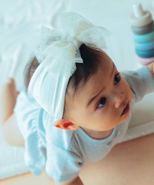 こども ビームス（コドモビームス）の「baby bling / Tulle Fab ベビーヘアバンド（ヘアバンド・キッズ・ホワイト/ベージュ/レッド系その他・ONE SIZE）」の6枚目の写真