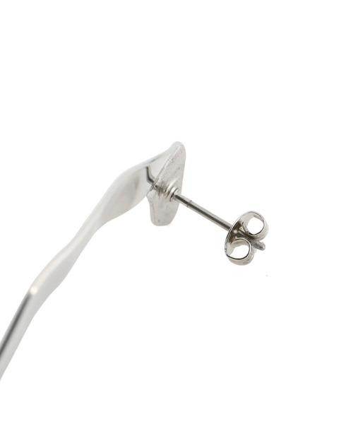 ROPE'（ロペ）の「Cラインクラックメタルモチーフピアス（ピアス（両耳用）・レディース・ゴールド/シルバー・FREE）」の6枚目の写真