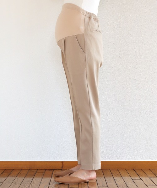 andme(アンドミー)の「【マタニティ】ストレッチテーパードパンツ(マタニティウェア/グッズ・レディース・ブラック/ベージュ/ネイビー/ブラウン/オフホワイト/カーキ・M/L)」の12枚目の写真