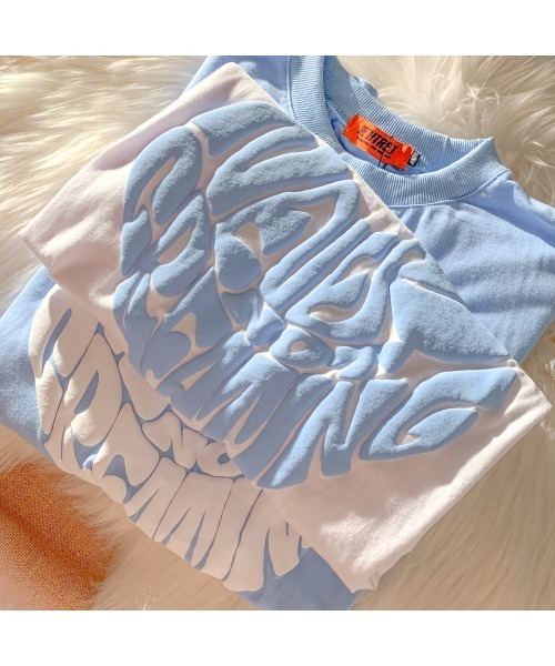 .KOM（ドットコム）の「A'GEM/9 × .kom『.kom/ドットケーオーエム』ハートグラフィック オーバーサイズ半袖Tシャツ（Tシャツ/カットソー・レディース・ライトブルー/ホワイト・L/M）」の8枚目の写真