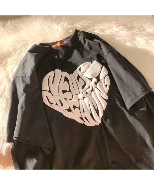 .KOM（ドットコム）の「A'GEM/9 × .kom『.kom/ドットケーオーエム』ハートグラフィック オーバーサイズ半袖Tシャツ（Tシャツ/カットソー・レディース・ライトブルー/ホワイト・L/M）」の17枚目の写真