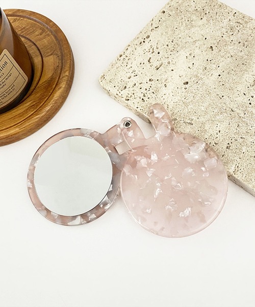 EPICKS（エピックス）の「ウサギ型べっ甲デザインコンパクトラウンド