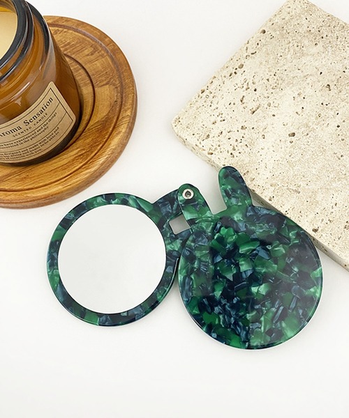 EPICKS（エピックス）の「ウサギ型べっ甲デザインコンパクトラウンド