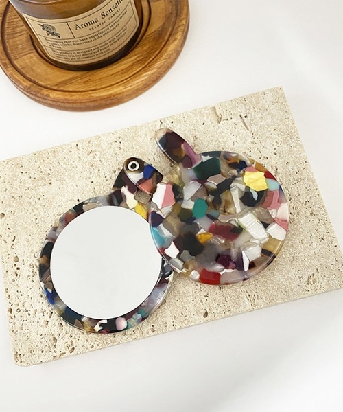 EPICKS（エピックス）の「ウサギ型べっ甲デザインコンパクトラウンド