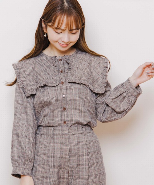 flower（フラワー）の「チェックフリルカラーブラウス（シャツ/ブラウス・レディース・ブラウン/グレー・FREE）」の2枚目の写真