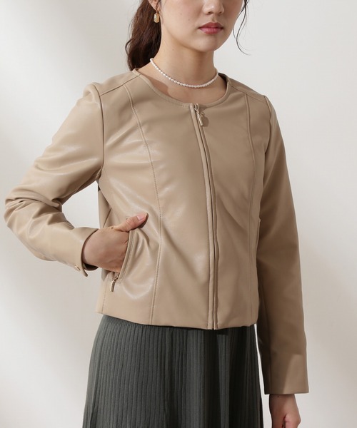 PROPORTION BODY DRESSING(プロポーションボディドレッシング)の「フェイクレザーノーカラーブルゾン / 1212255902(ブルゾン・レディース・ベージュ/ブラック・SMALL/MEDIUM)」の5枚目の写真