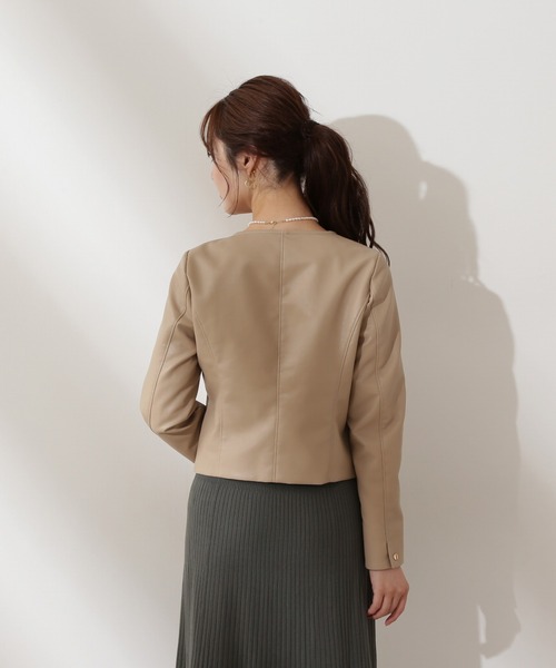 PROPORTION BODY DRESSING(プロポーションボディドレッシング)の「フェイクレザーノーカラーブルゾン / 1212255902(ブルゾン・レディース・ベージュ/ブラック・SMALL/MEDIUM)」の8枚目の写真
