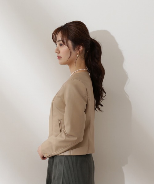 PROPORTION BODY DRESSING(プロポーションボディドレッシング)の「フェイクレザーノーカラーブルゾン / 1212255902(ブルゾン・レディース・ベージュ/ブラック・SMALL/MEDIUM)」の9枚目の写真