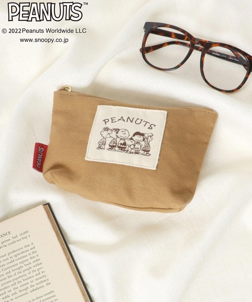 PEANUTS（ピーナッツ）の「PEANUTS（ピーナッツ）スヌーピーキャンバスポーチ（ポーチ）」 - WEAR