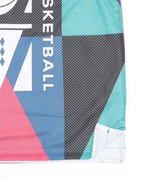 Reebok(リーボック)の「シティリーグ リバーシブル メッシュ ジャージー / City League Reversible Mesh Jersey(タンクトップ・メンズ・ブルー/ブラック・X-LARGE/LARGE/XXX-LARGE/MEDIUM/X-SMALL/XX-LARGE/SMALL)」の5枚目の写真
