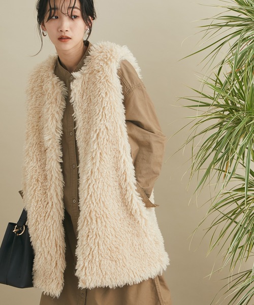 CRAFT STANDARD BOUTIQUE(クラフトスタンダードブティック)の「ポケ付きファーベスト *◆(ベスト・レディース・キャメル/ナチュラル・FREE)」の2枚目の写真