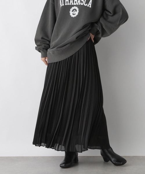 LOWRYS FARM（ローリーズファーム）の「フワカルサテンプリーツ