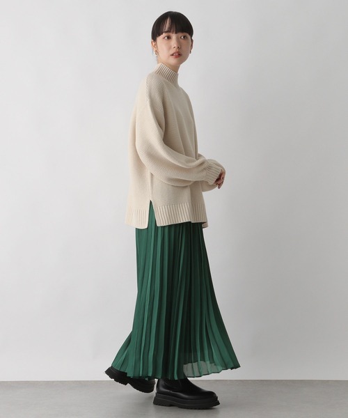 LOWRYS FARM（ローリーズファーム）の「フワカルサテンプリーツ
