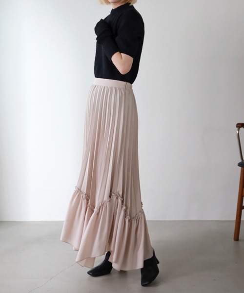 UNFIELD（アンフィールド）の「【UNFIELD】プリーツイレヘムスカート（スカート・レディース・アイボリー/ブラック・FREE）」の3枚目の写真