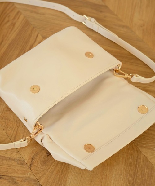 Bab(バブ)の「ねじりハンドルショルダーバッグ(ハンドバッグ・レディース・ライトブルー/ブラック/オフホワイト・ONESIZE)」の18枚目の写真