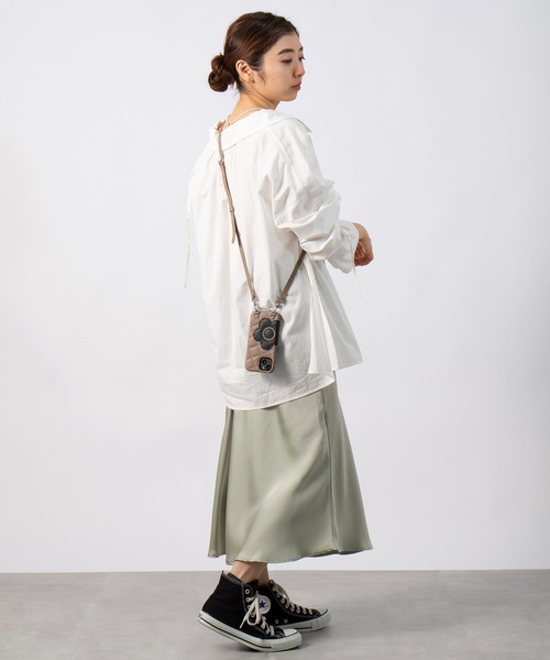 MARY QUANT（マリークワント）の「【MARY QUANT】MARY QUANT DAISY PATCH PU QUILT Leather New Sling Case 【iPhone14 / 13 対応】【iPhone 15 / iPhone 14 / iPhone 13 対応】（スマホケース/カバー・レディース・アイボリー/ブラック/ピンク/グレイッシュベージュ/ベージュ・iPhone 13/14/iPhone 13/14/15）」の16枚目の写真