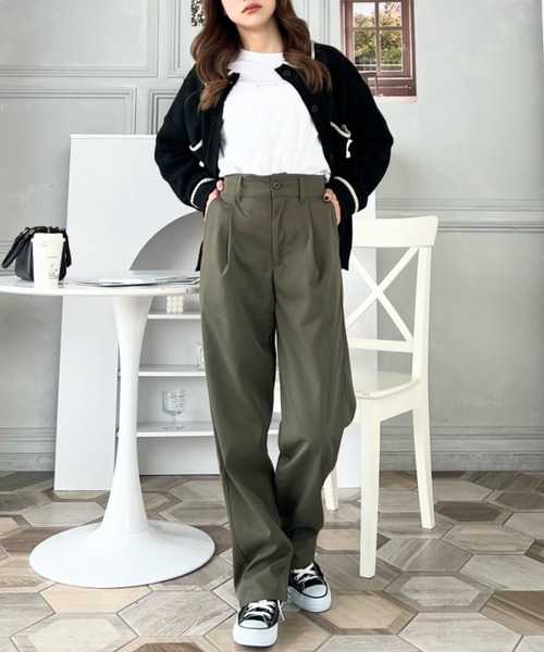 moment+（モーメントプラス）の「タック入りチノパンツ（チノパンツ・レディース・ベージュ/アイボリー/カーキ/ネイビー・S/L/M）」の7枚目の写真