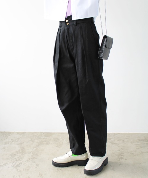 GeeRA(ジーラ)の「ハイウエストタックデザインチノパンツ(チノパンツ・レディース・ベージュ/ブラック/アイボリー・MEDIUM/LARGE)」の15枚目の写真