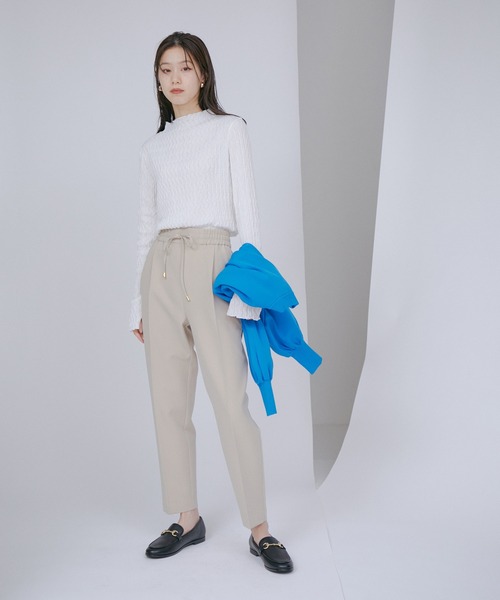 VIS（ビス）の「【洗える・防シワ】ダブルクロスドロストイージーテーパードパンツ（スラックス・レディース・ベージュ/ピンク/ネイビー/ブルー系その他4・L/M/S）」の5枚目の写真