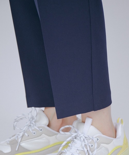 VIS（ビス）の「【洗える・防シワ】ダブルクロスドロストイージーテーパードパンツ（スラックス・レディース・ベージュ/ピンク/ネイビー/ブルー系その他4・L/M/S）」の21枚目の写真