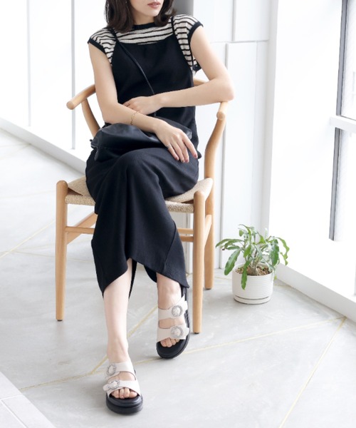 VIVIAN(ヴィヴィアン)の「厚底ダブルビジューバックルサンダル(サンダル・レディース・アイボリー/ブラック・S/M/L/LL)」の11枚目の写真