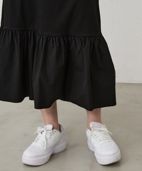 Shelly island（シェリーアイランド）の「フリルティアードカットワンピース（ワンピース・レディース・ブラック/ホワイト・M）」の14枚目の写真