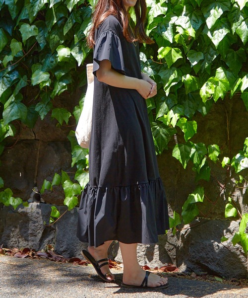 Shelly island（シェリーアイランド）の「フリルティアードカットワンピース（ワンピース・レディース・ブラック/ホワイト・M）」の15枚目の写真