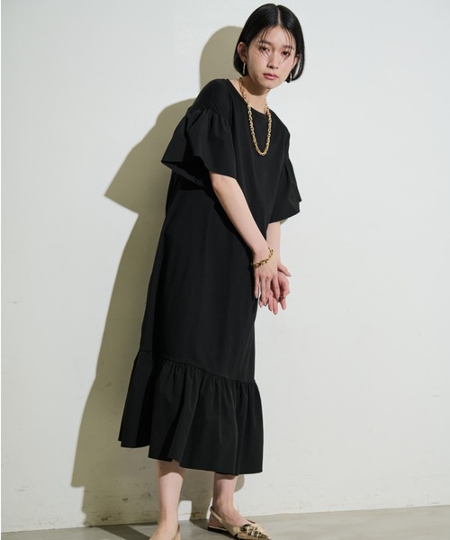 Shelly island（シェリーアイランド）の「フリルティアードカットワンピース（ワンピース・レディース・ブラック/ホワイト・M）」の17枚目の写真