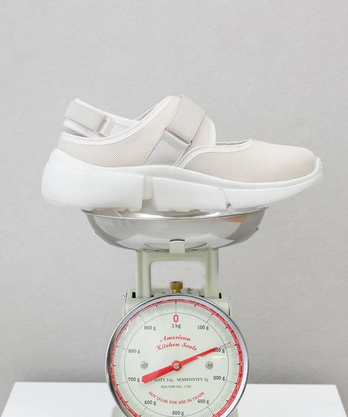 menue（メヌエ）の「厚底 ベルクロメッシュ メリージェーン スニーカー（スニーカー・レディース・ブラック/アイボリー・LL/S/M/L）」の12枚目の写真