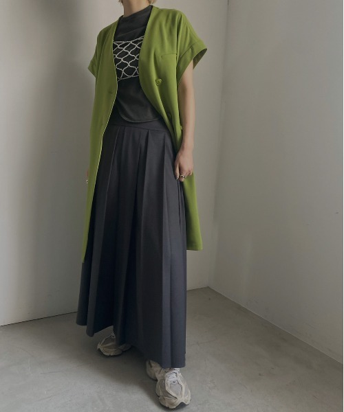 Ameri（アメリ）の「FRENCH SLEEVE NO COLLAR VEST（ベスト・レディース・ブラック/アイボリー/ライム・SMALL/MEDIUM）」の13枚目の写真