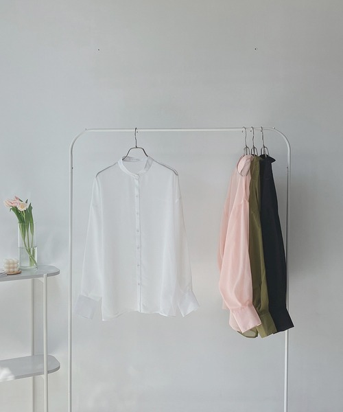 AS KNOW AS plus(アズノゥアズプラス)の「○バンドカラーなシアーシャツ(シャツ/ブラウス・レディース・オフホワイト/ライトグリーン/ブラック/ライトピンク・FREE)」の17枚目の写真