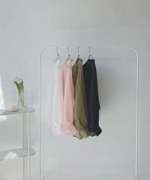 AS KNOW AS plus(アズノゥアズプラス)の「○バンドカラーなシアーシャツ(シャツ/ブラウス・レディース・オフホワイト/ライトグリーン/ブラック/ライトピンク・FREE)」の13枚目の写真