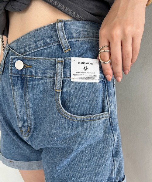 CLEA（クレア）の「ウエストデザインハイウエストデニムショートパンツ（デニムパンツ・レディース・ブラック/ブルー・M）」の16枚目の写真