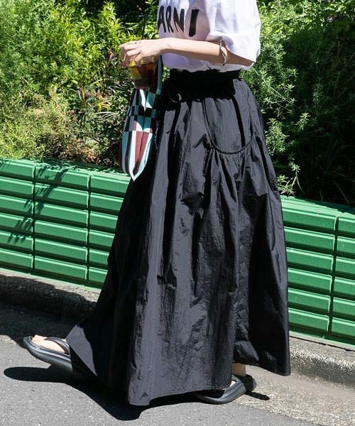 forksy.（フォルクシー）の「【forksy.】ナイロンビッグポケットスカート（スカート・レディース・オフホワイト/ブラック/ピンク・FREE）」の15枚目の写真