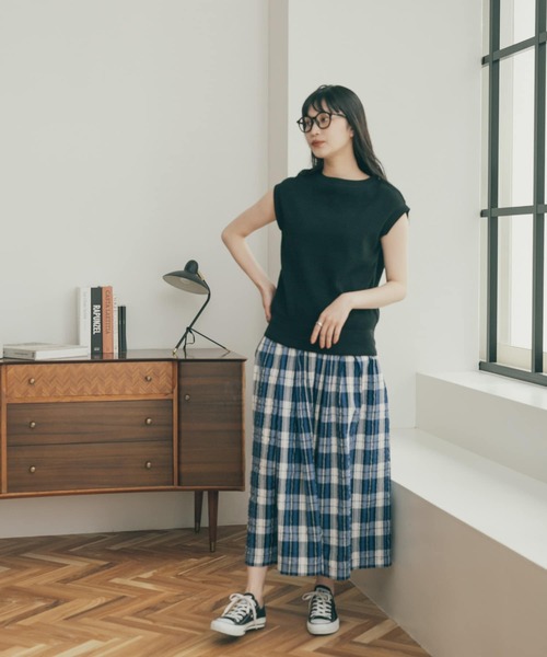 FORK&SPOON（フォークアンドスプーン）の「FORK&SPOON　変形ワッフルボートネックプルオーバー（Tシャツ/カットソー・レディース・ブラック系その他/アイボリー/ブラック/ホワイト系その他・1）」の5枚目の写真