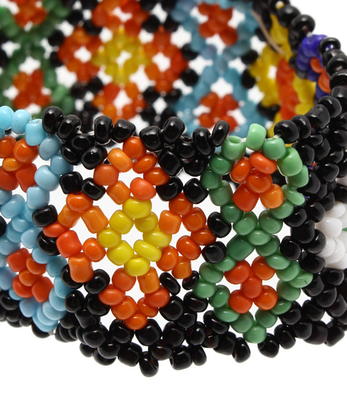 mystic（ミスティック）の「ビーズししゅうゴムブレス（ブレスレット・レディース・その他1/ブラック/ホワイト/オレンジ・ﾌﾘ-）」の6枚目の写真