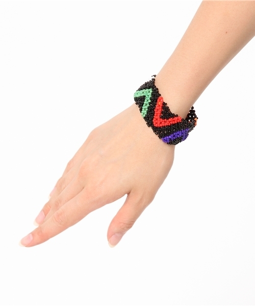 mystic（ミスティック）の「ビーズししゅうゴムブレス（ブレスレット・レディース・その他1/ブラック/ホワイト/オレンジ・ﾌﾘ-）」の7枚目の写真