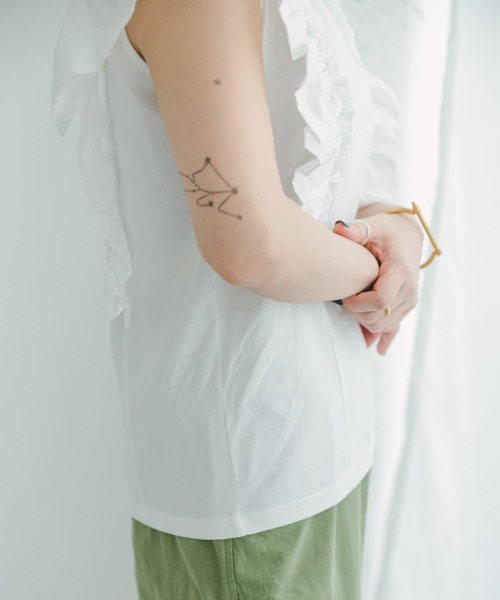 ITEMS URBANRESEARCH(アイテムズ アーバンリサーチ)の「フハクラッフルプルオーバー(Tシャツ/カットソー・レディース・ホワイト/ブラック・FREE)」の9枚目の写真