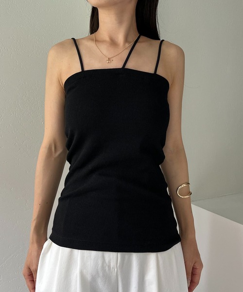 CAPRICIEUX LE'MAGE（カプリシューレマージュ）の「アシメストラップキャミ（キャミソール・レディース・ホワイト/ブラック/グレイッシュベージュ・38/36）」の7枚目の写真