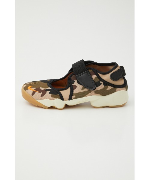 NIKE SPORTSWEAR（ナイキスポーツウェアー）の「ウィメンズ ナイキ エア リフト（スニーカー・レディース・マルチ・25cm/24cm/23cm）」の2枚目の写真