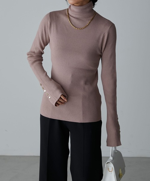 Anss.me（アンスミー）の「【Anss.me】リブニット袖口ボタンタートルネックプルオーバー（ニット/セーター・レディース・グレイッシュベージュ/杢グレー/ブラック/レッド/グリーン/アイボリー・FREE）」の18枚目の写真